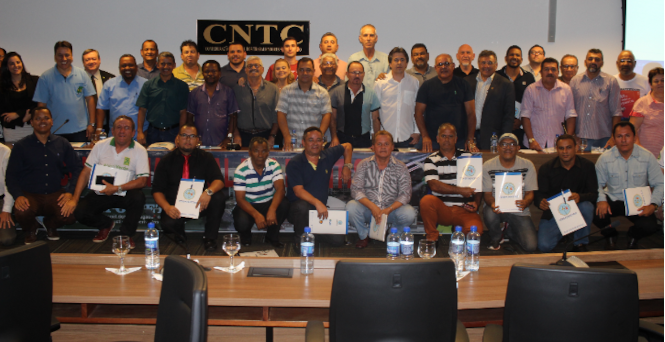 FRENTISTAS TRAÇAM ESTRATÉGIAS DE LUTA PELO PAÍS